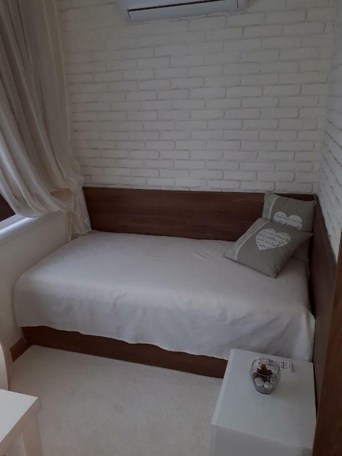 Apartment Art เวลีคอเทอร์โนโว ภายนอก รูปภาพ