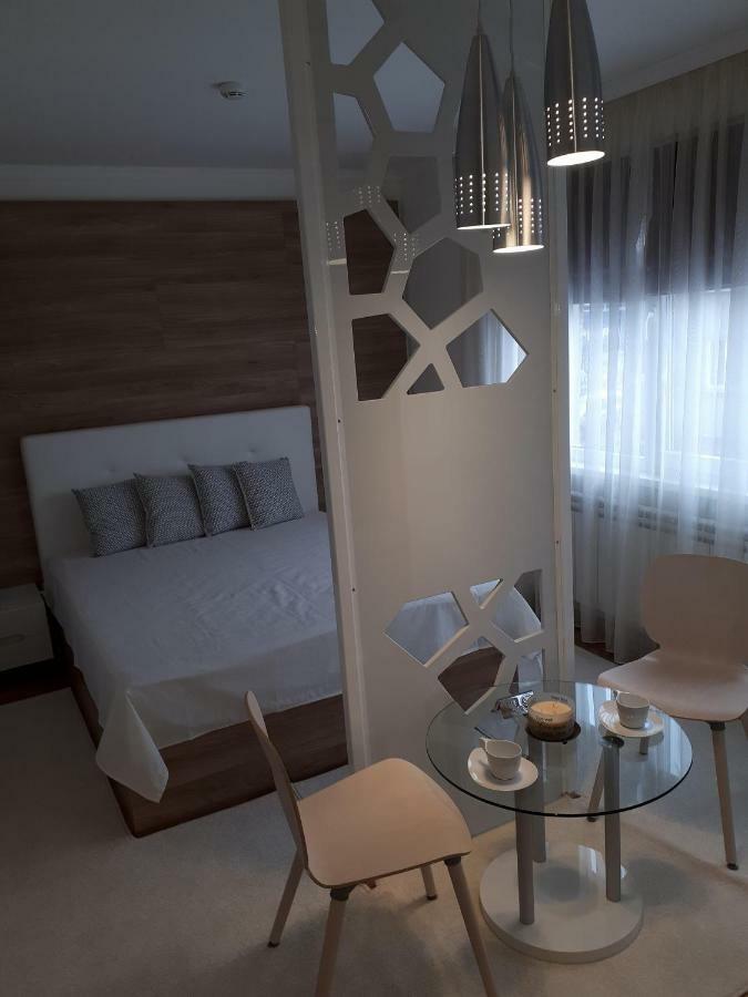 Apartment Art เวลีคอเทอร์โนโว ภายนอก รูปภาพ