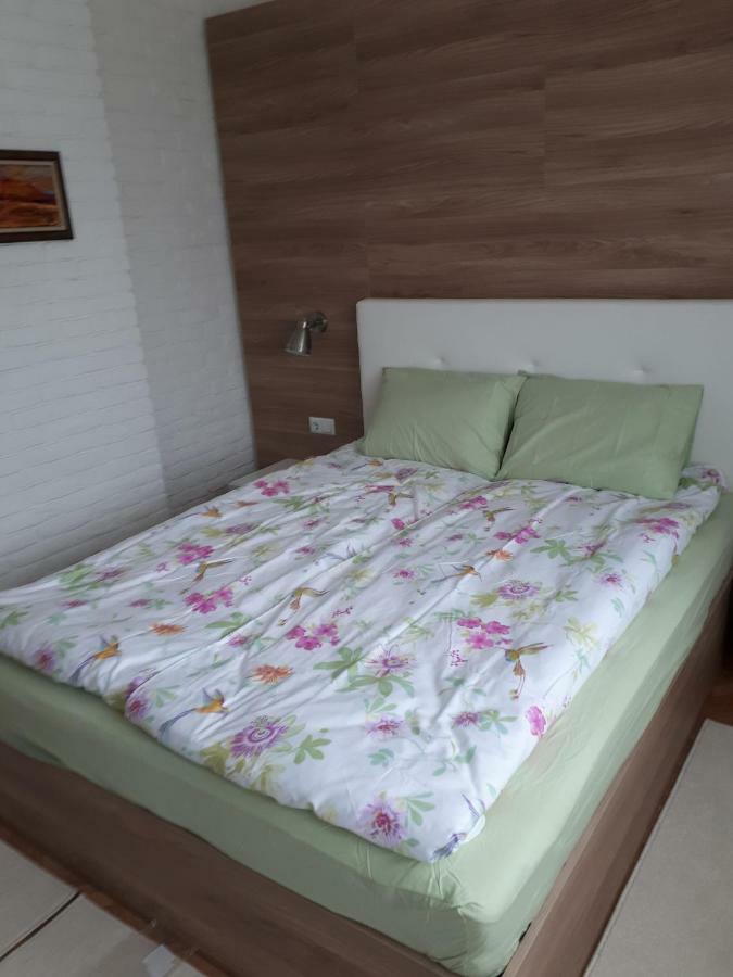 Apartment Art เวลีคอเทอร์โนโว ภายนอก รูปภาพ