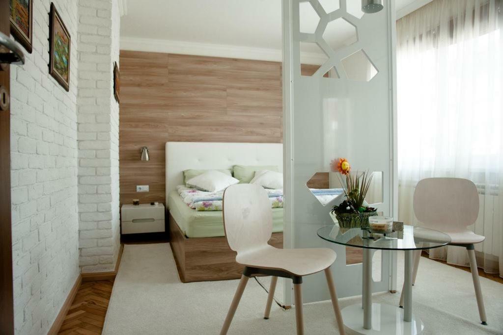 Apartment Art เวลีคอเทอร์โนโว ภายนอก รูปภาพ